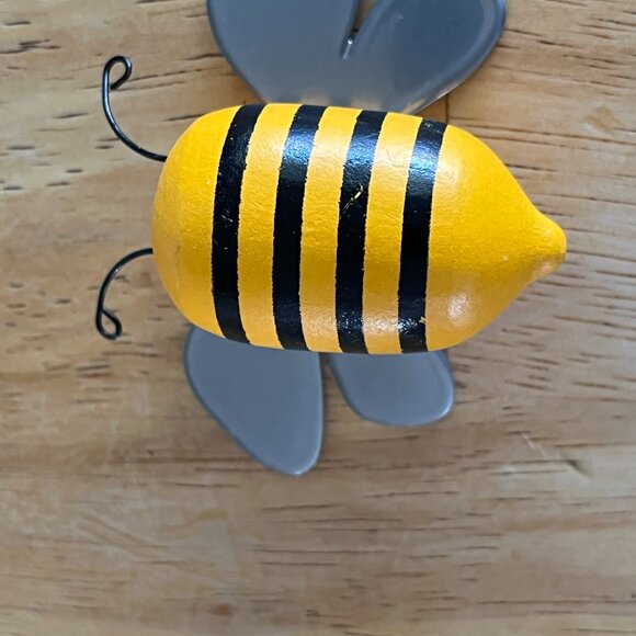 Honey Bee Decor & Crafting Lot - Over 350 Pieces in Lot - Picture 11 of 16